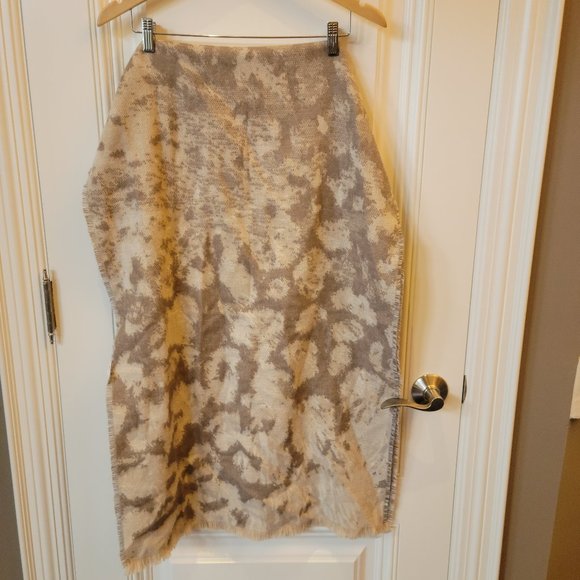 V Fraas Shawl or XL Scarf - Picture 2 of 5